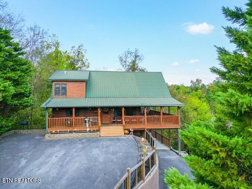 4099-909 Deer Run Way, Sevierville, TN, 37862-2765 | Card Image