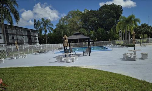 apt-302-1201 Hillcrest Ct, Hollywood, FL, 33021-7833 | Card Image