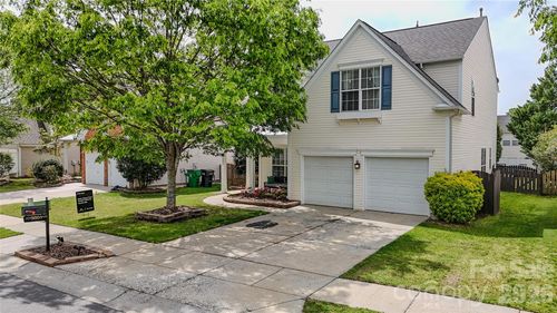 3001 Azalea Hills Dr, Charlotte, NC, 28262-2459 | Card Image