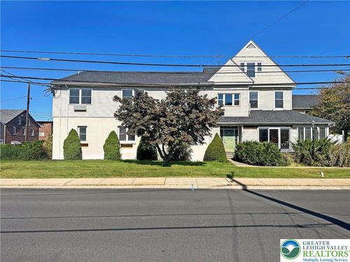 659 Broad St, Emmaus, PA, 18049-3722 | Card Image