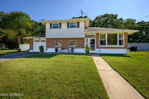 30 Lockwood Ave, Howell, NJ, 07731-2714 | Card Image