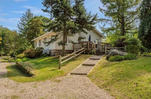 346 Post Rd, Westerly, RI, 02891-2633 | Card Image