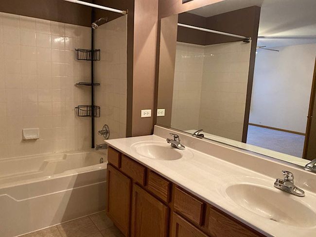 3049 Creekside Dr, Townhouse with 3 bedrooms, 3 bathrooms and 2 parking in Plainfield IL | Image 17