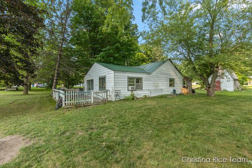 15026 Meddler Ave, Gowen, MI, 49326-9733 | Card Image