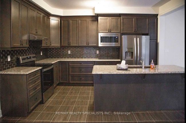 13 Divers Rd, House other with 4 bedrooms, 3 bathrooms and 2 parking in Brampton ON | Image 5