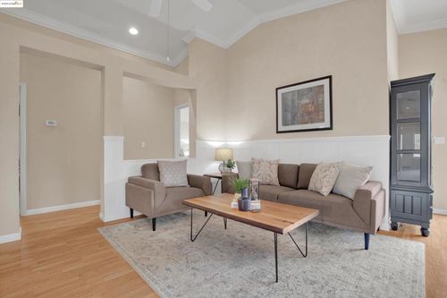 5002 Hollow Ridge Ct, Antioch, CA, 94531-8074 | Card Image