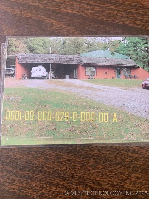 1821 E Main St, Wilburton, OK, 74578-9642 | Card Image