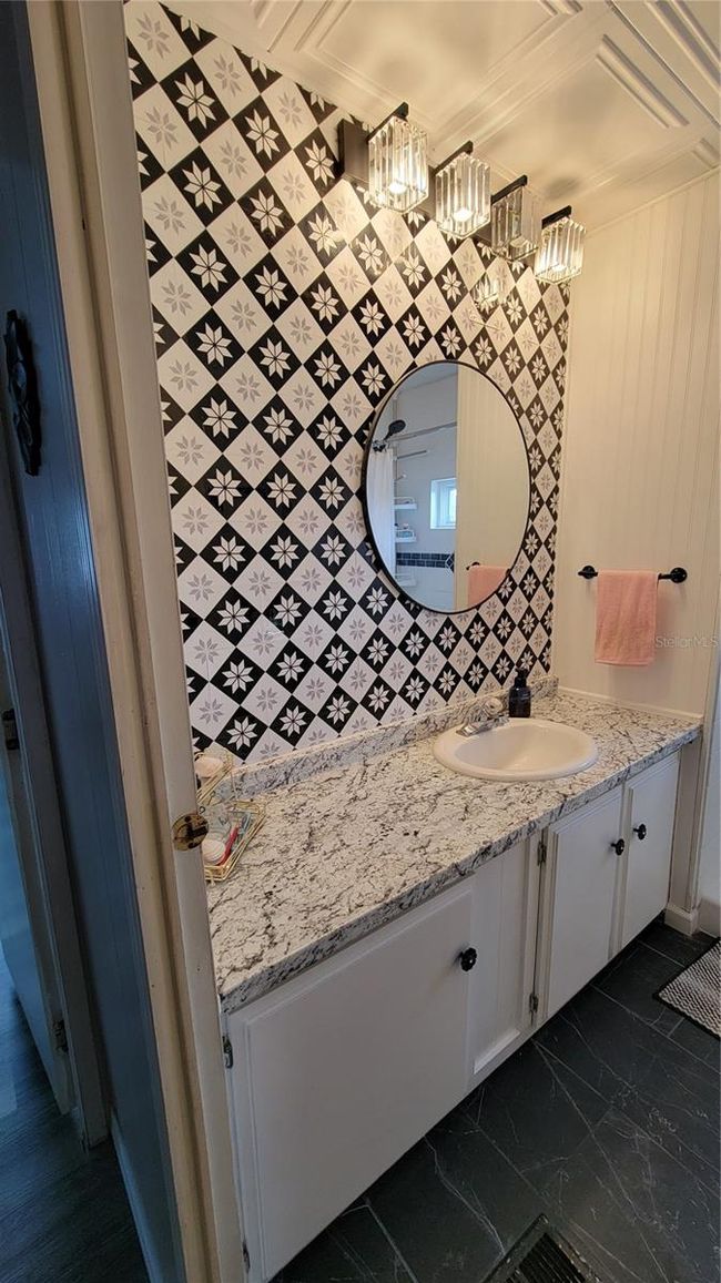 Guest bath | Image 25