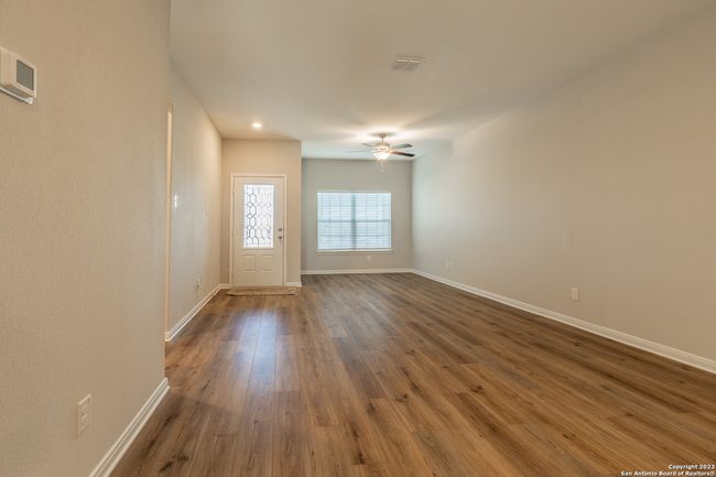 9106 Canvas Run, House other with 5 bedrooms, 3 bathrooms and null parking in Converse TX | Image 9