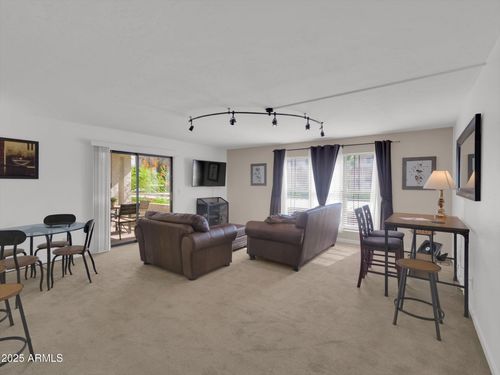 221-5122 N 31st Way, Phoenix, AZ, 85016-4508 | Card Image