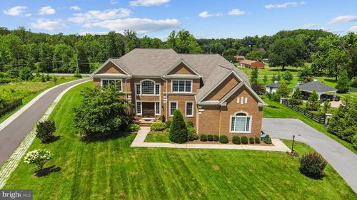 2835 Seabiscuit Dr, Olney, MD, 20832-2712 | Card Image