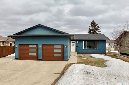 813 Stanley Street, Esterhazy, SK, S0A0X0 | Card Image