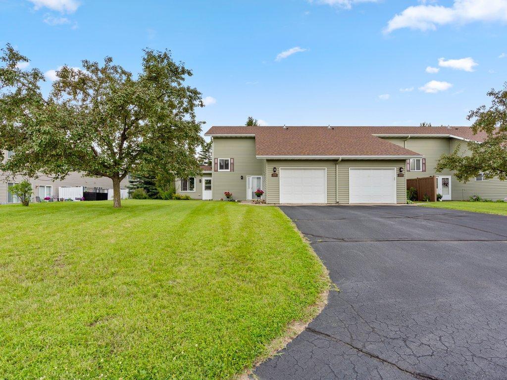 Hillcrest Dr, Brainerd, MN 56401