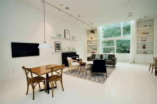 c-1820 Southmore Blvd, Houston, TX, 77004-5947 | Card Image