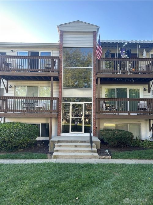 apt-d-5670 Coach Dr W, Dayton, OH, 45440-2740 | Card Image