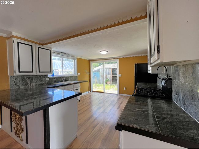 Kitchen | Image 20