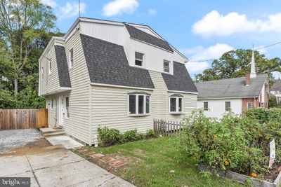 225 E Linden Street, Home with 3 bedrooms, 1 bathrooms and null parking in KENNETT SQUARE PA | Image 1