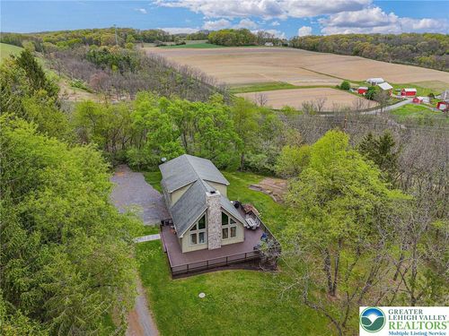 9114 Danner Rd, New Tripoli, PA, 18066-3131 | Card Image