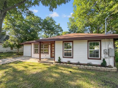 Single story home featuring a front yard | Image 3