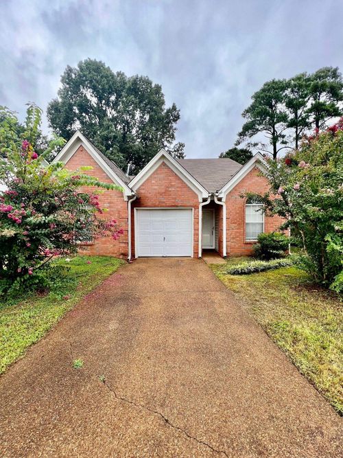 6766 Whitten Pine Dr, Memphis, TN, 38134 | Card Image