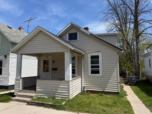 1439 S 10th St, Sheboygan, WI, 53081-5337 | Card Image