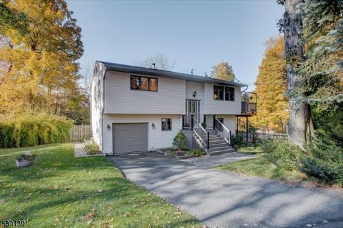 17 Amisa Ct, Highland Lakes, NJ, 07422-1010 | Card Image