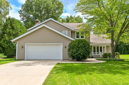 3604 W Brittany Court, Mequon, WI, 53092 | Card Image