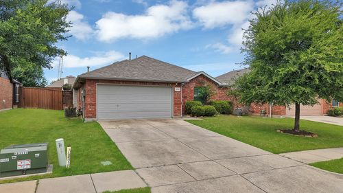 2805 Enchanted Eve Dr, Little Elm, TX, 75068-7811 | Card Image