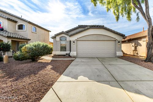 911 E Lovegrass Dr, San Tan Valley, AZ, 85143-3940 | Card Image