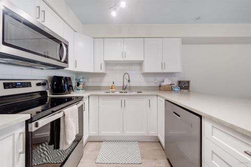 219-30515 Cardinal Ave, Abbotsford, BC, V2T0A8 | Card Image