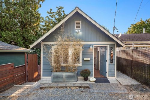 5429 Renton Ave S, Seattle, WA, 98118-2269 | Card Image