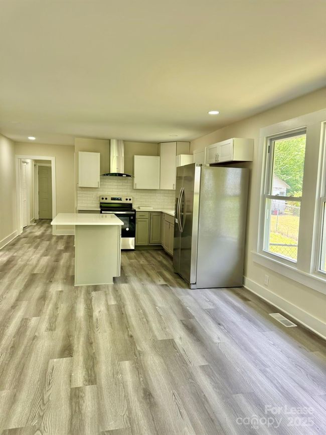 109 Broad St, House other with 3 bedrooms, 3 bathrooms and null parking in Shelby NC | Image 6