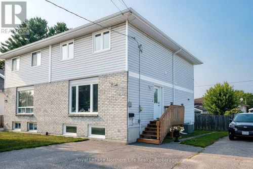 252 Gould Ave, North Bay, ON, P1B7C7 | Card Image
