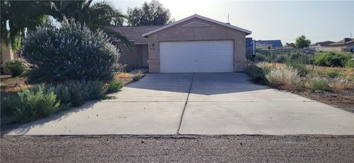 9842 S Phoenix Dr, Mohave Valley, AZ, 86440-9430 | Card Image