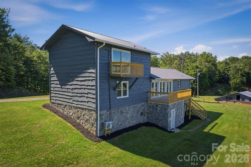 822 Windy Mountain Rd, Deep Gap, NC, 28618 | Card Image