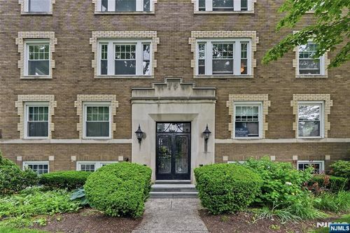 49 Park Ave, Bloomfield, NJ, 07003-2621 | Card Image