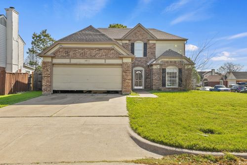 4911 Hibiscus Drive, Arlington, TX, 76018 | Card Image