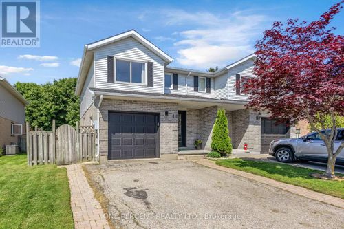 48 Kathleen St, Paris, ON, N3L3X8 | Card Image