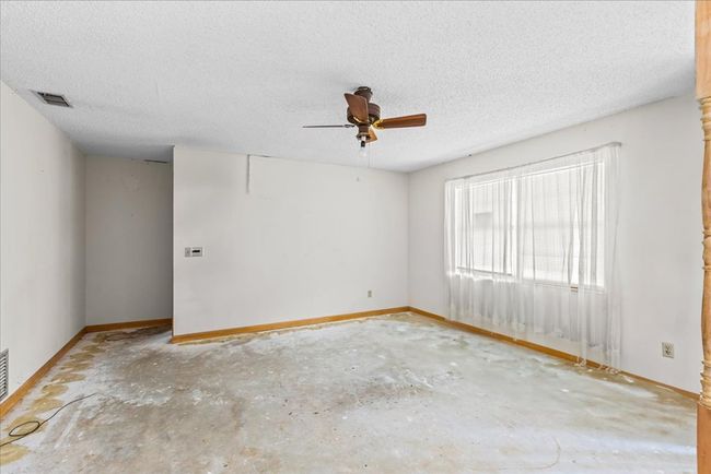 6030 Se 85 Th Loop, House other with 3 bedrooms, 2 bathrooms and null parking in TRENTON FL | Image 9