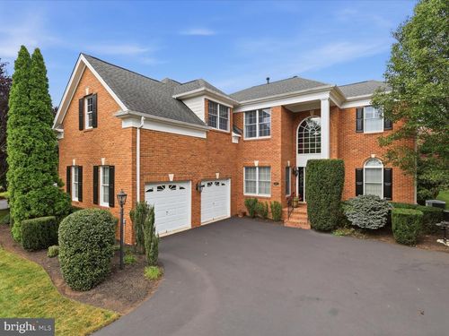 15261 Golf View Dr, HAYMARKET, VA, 20169-3174 | Card Image