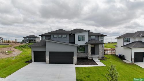 5409 N 196th Ave, Elkhorn, NE, 68022-5390 | Card Image
