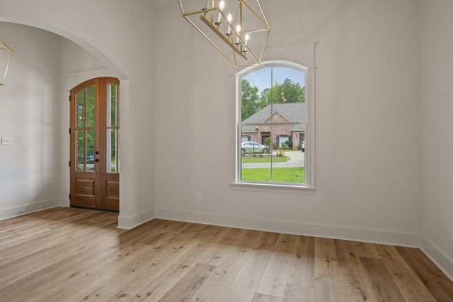 Formal Dining | Image 7