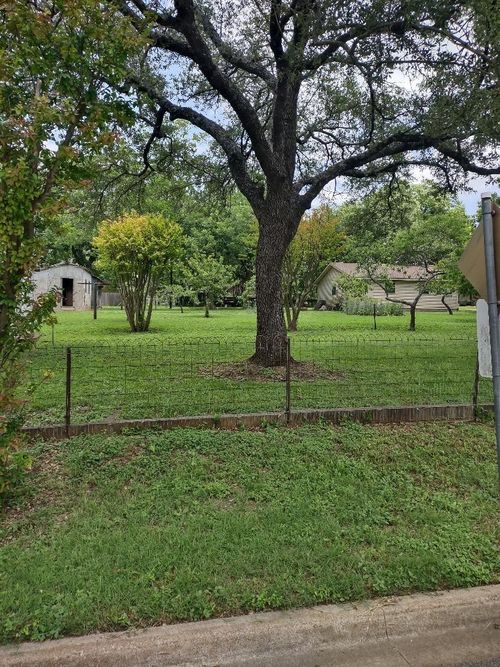 608 N Harrison St, West, TX, 76691-1321 | Card Image