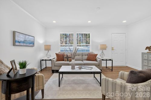 656 Wagner St, Troutman, NC, 28166-9769 | Card Image