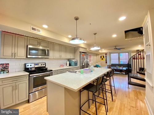 2f-1950 N Gratz St, PHILADELPHIA, PA, 19121-2254 | Card Image