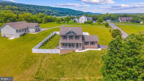 123 Hank Aaron Rd, Berkeley Springs, WV, 25411-7092 | Card Image