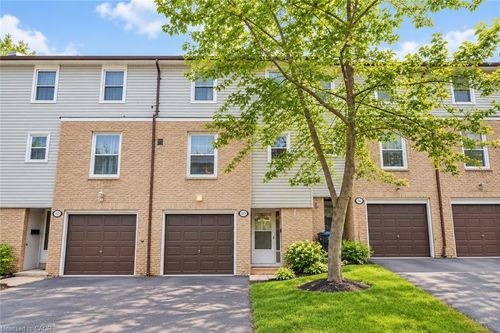 125-2440 Bromsgrove Rd, Mississauga, ON, L5J4J7 | Card Image