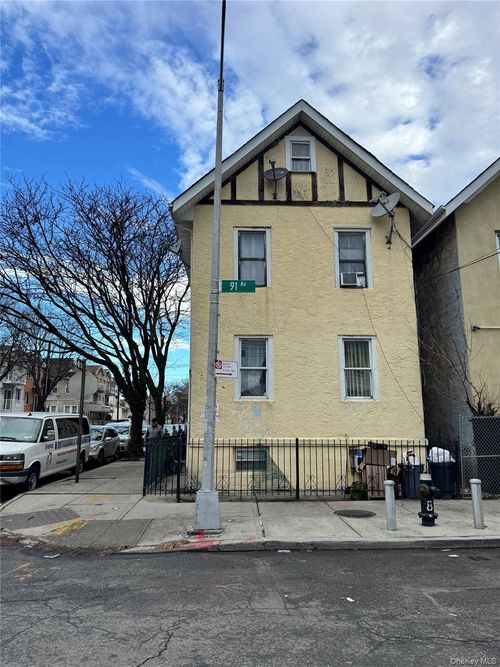 13827 91st Ave, Jamaica, NY, 11435-4206 | Card Image