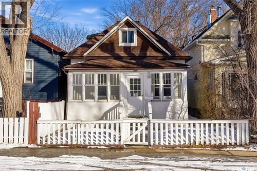 1905 Toronto St, Regina, SK, S4P1M9 | Card Image