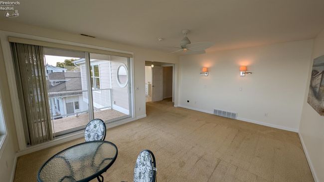 4376 E Cliff Rd, House other with 3 bedrooms, 3 bathrooms and 3 parking in Port Clinton OH | Image 18